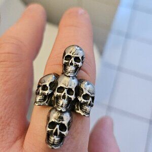 Stainless steel skull pile ring size 12
